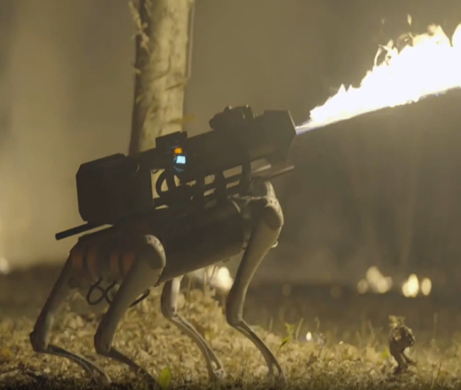 Chien Robot Lance Flammes