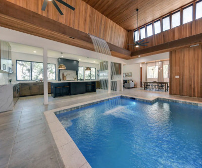 Piscine Intérieure à Cascade  
